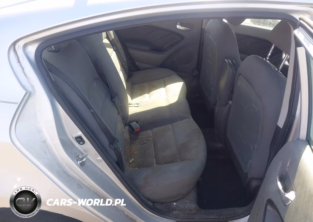 2017 Kia Forte Lx VIN:3KPFK4A70HE046079 - 8
