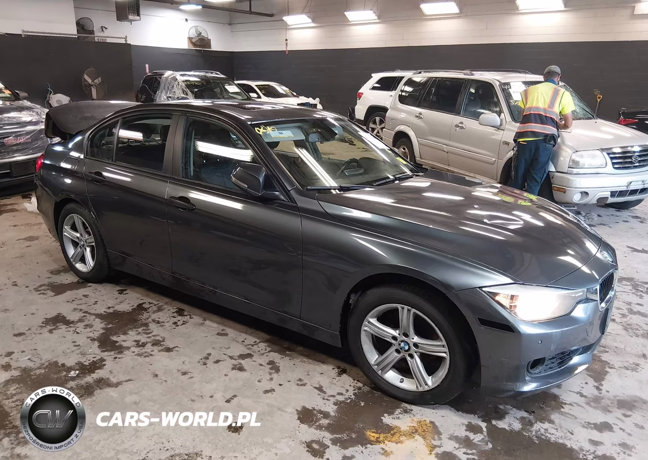 2015 BMW 328I xDrive – zdjęcie 1 z 17