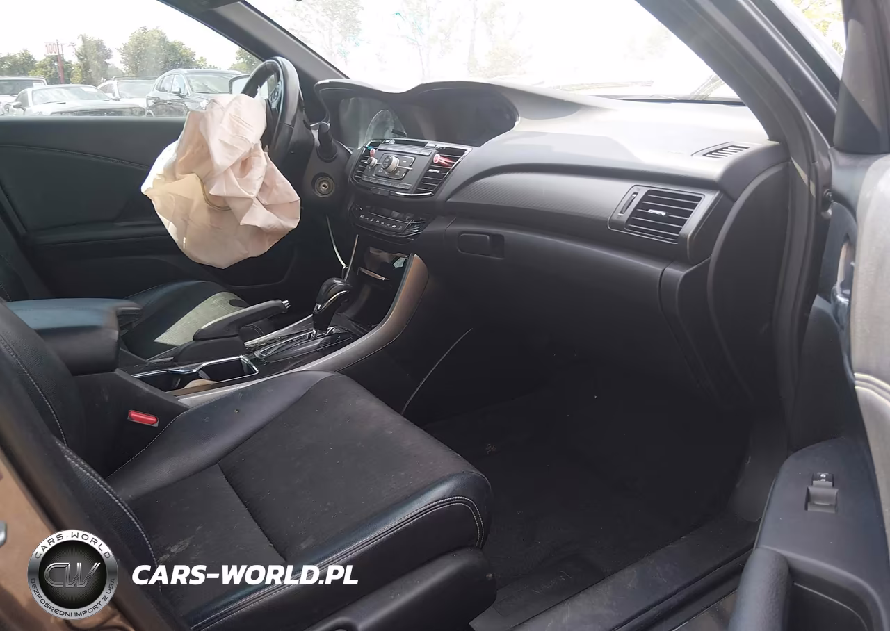 2017 Honda Accord Sport VIN:1HGCR2F53HA065398 - 5