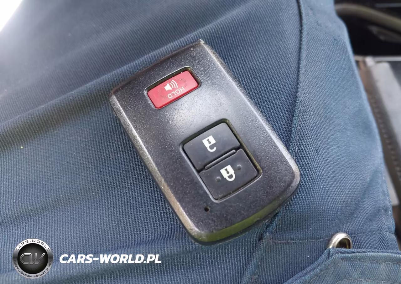 2018 Toyota Rav4 Hybrid Le VIN:JTMRJREVXJD235867 - 11
