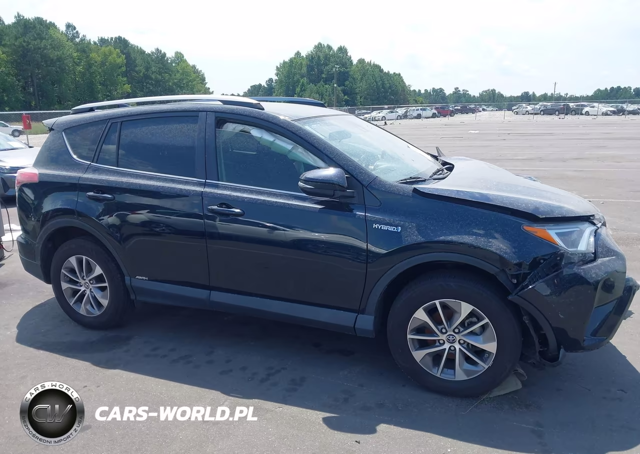 2018 Toyota Rav4 Hybrid Le VIN:JTMRJREVXJD235867 - 13