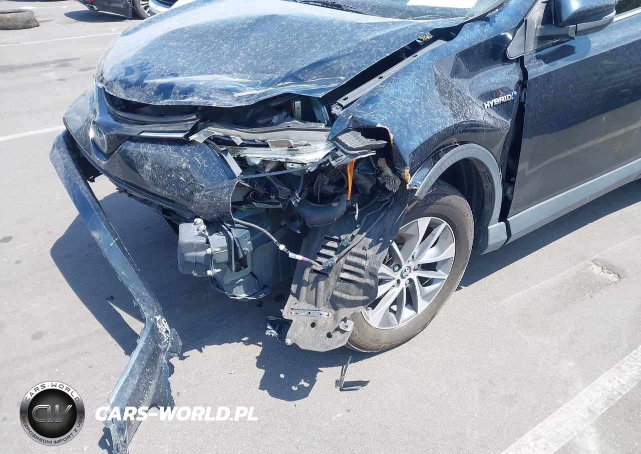 2018 Toyota Rav4 Hybrid Le VIN:JTMRJREVXJD235867 - 17