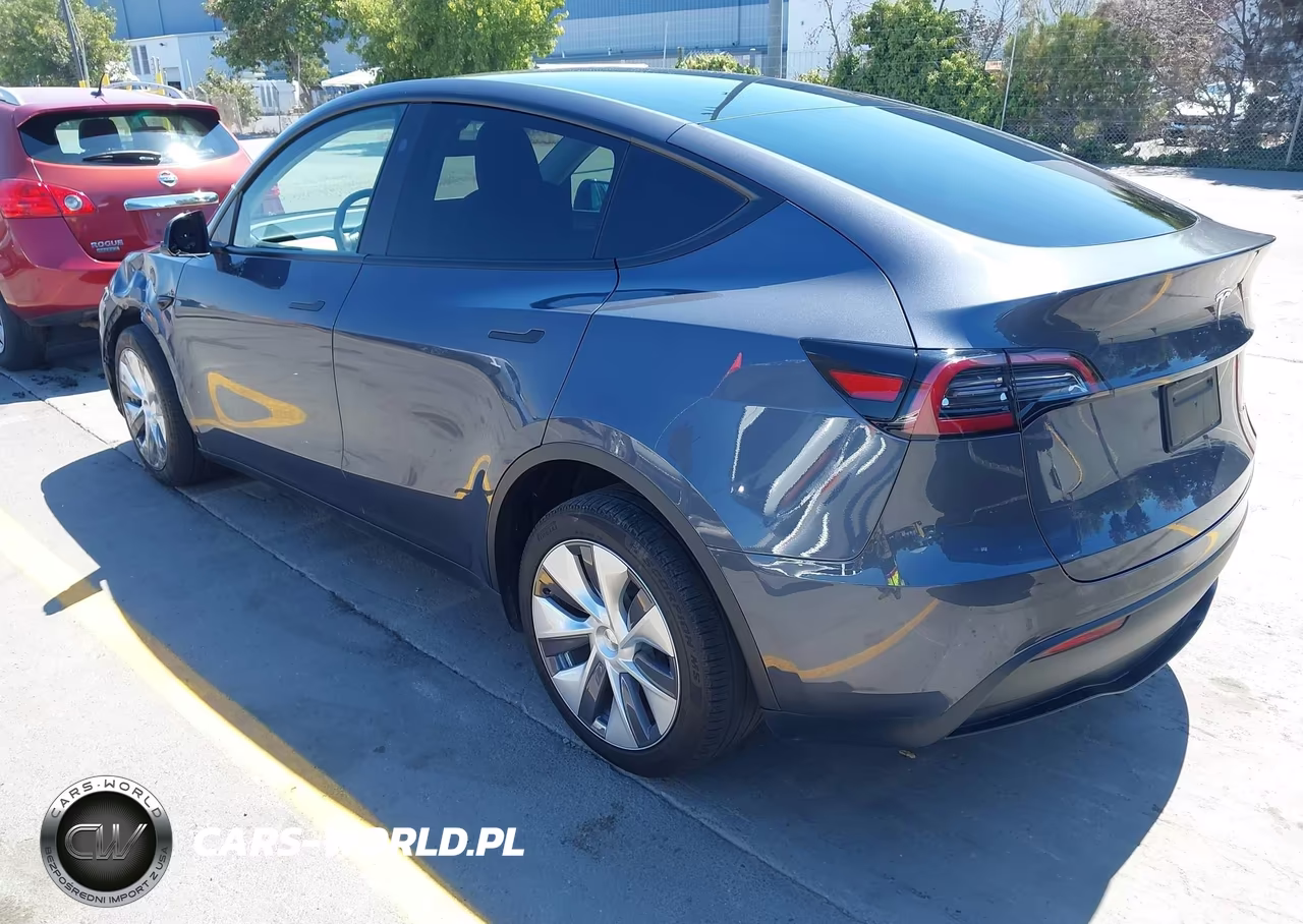 2023 Tesla Model Y Awd-Long Range Dual Motor All-Wheel Drive VIN:7SAYGDEE6PA194667 - 3