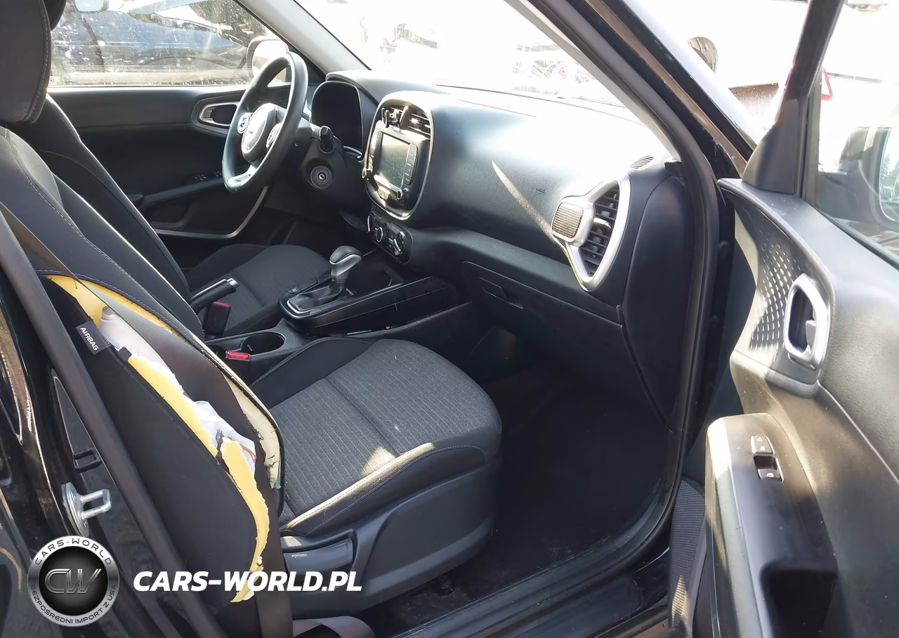 2021 Kia Soul S VIN:KNDJ23AU3M7752497 - 17