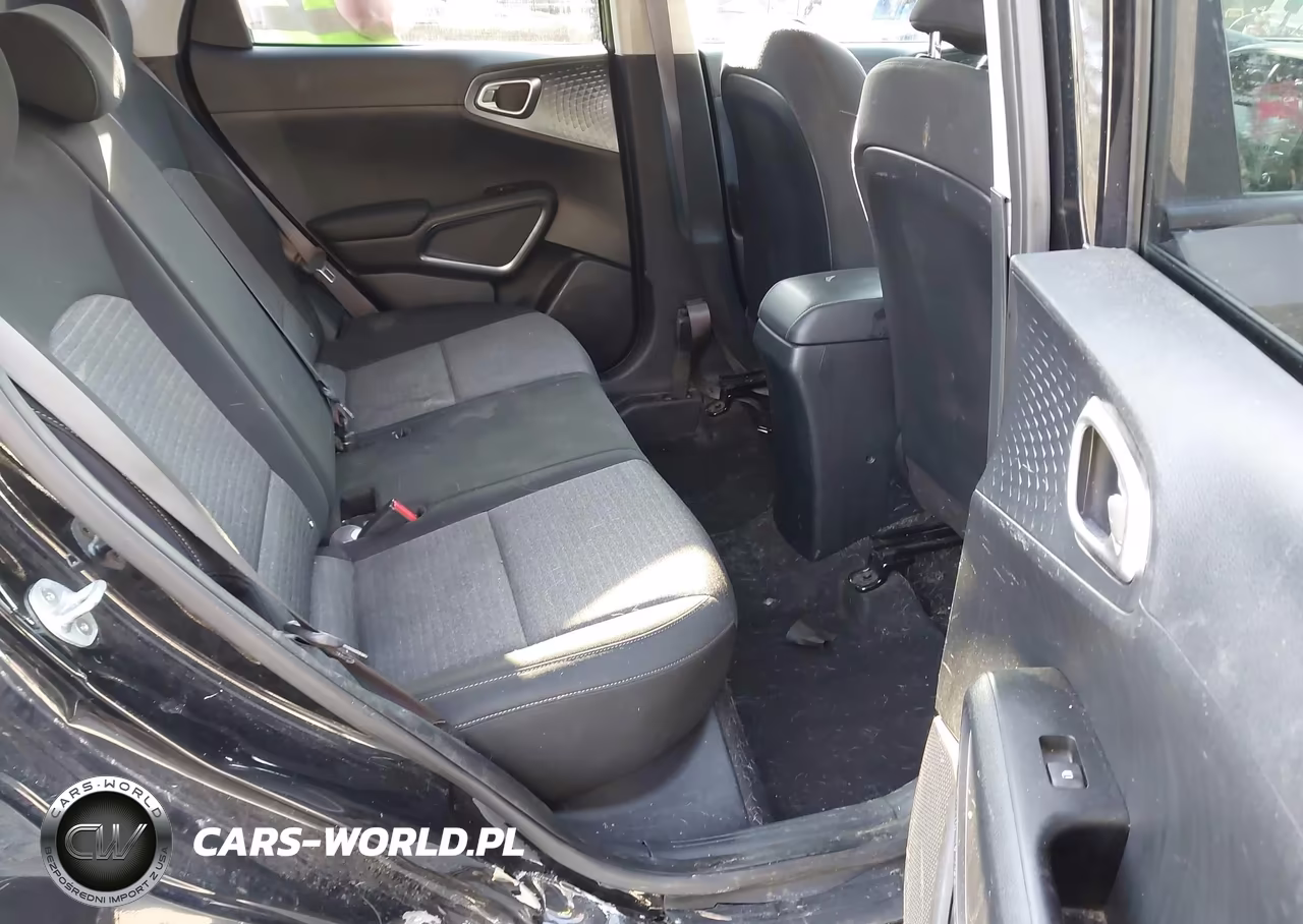 2021 Kia Soul S VIN:KNDJ23AU3M7752497 - 18