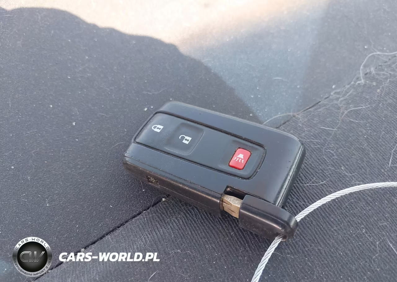 2007 Toyota Prius Touring VIN:JTDKB20U277682043 - 11