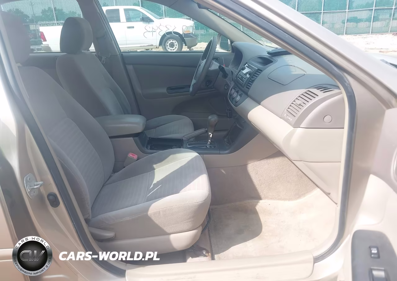2005 Toyota Camry Le VIN:4T1BE32K75U084386 - 5