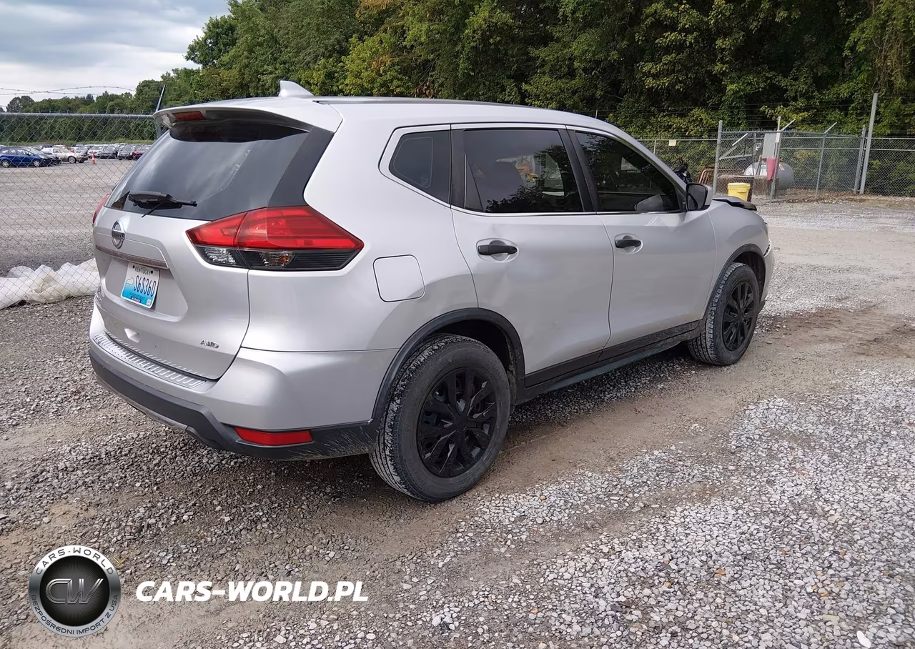 2017 Nissan Rogue S VIN:JN8AT2MV9HW251092 - 4