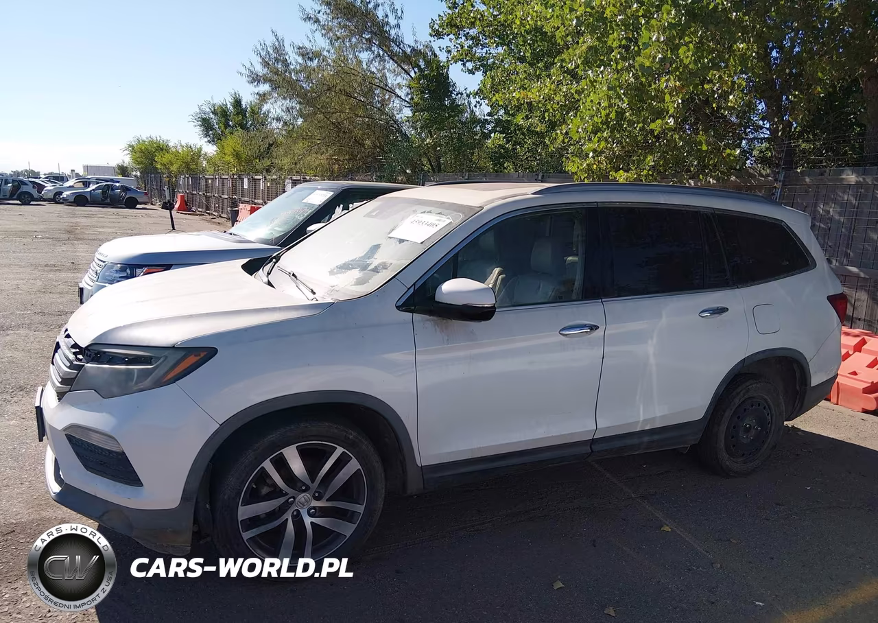 2016 Honda Pilot Touring VIN:5FNYF5H99GB051395 - 14