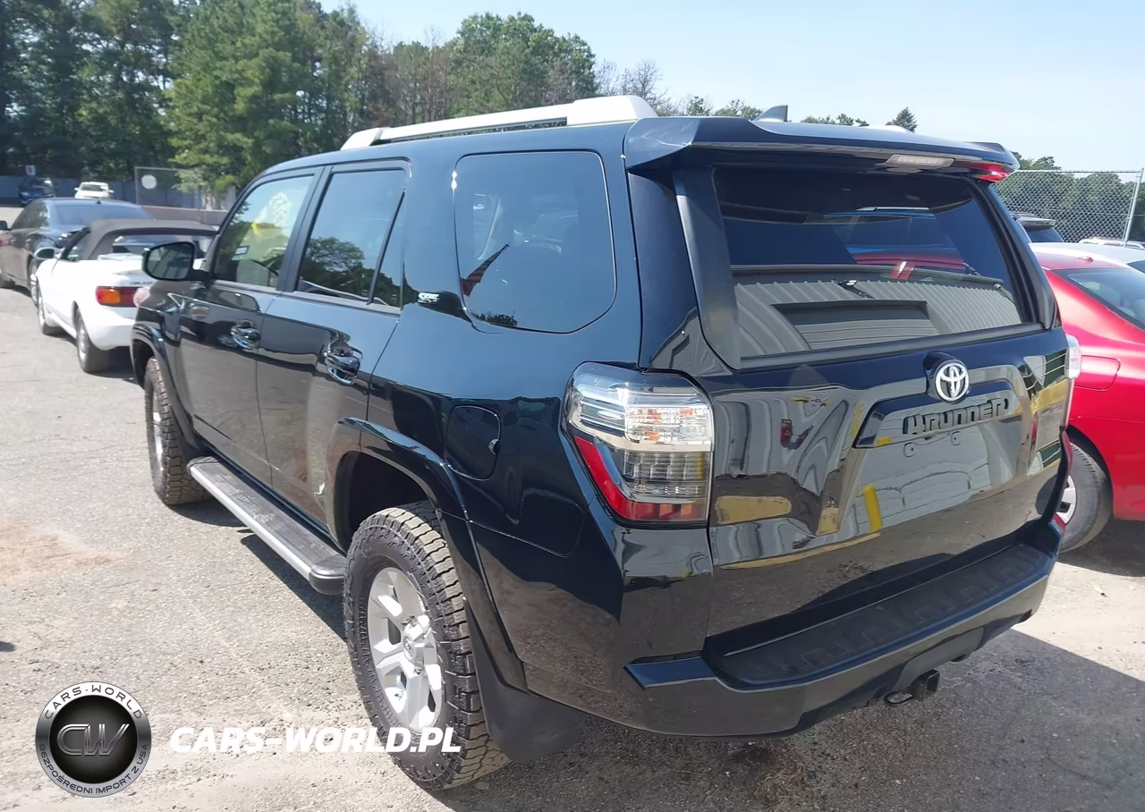 2018 Toyota 4Runner Sr5 VIN:JTEBU5JR1J5556812 - 3