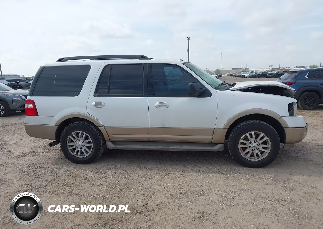 2013 Ford Expedition Xlt VIN:1FMJU1J57DEF24887 - 14