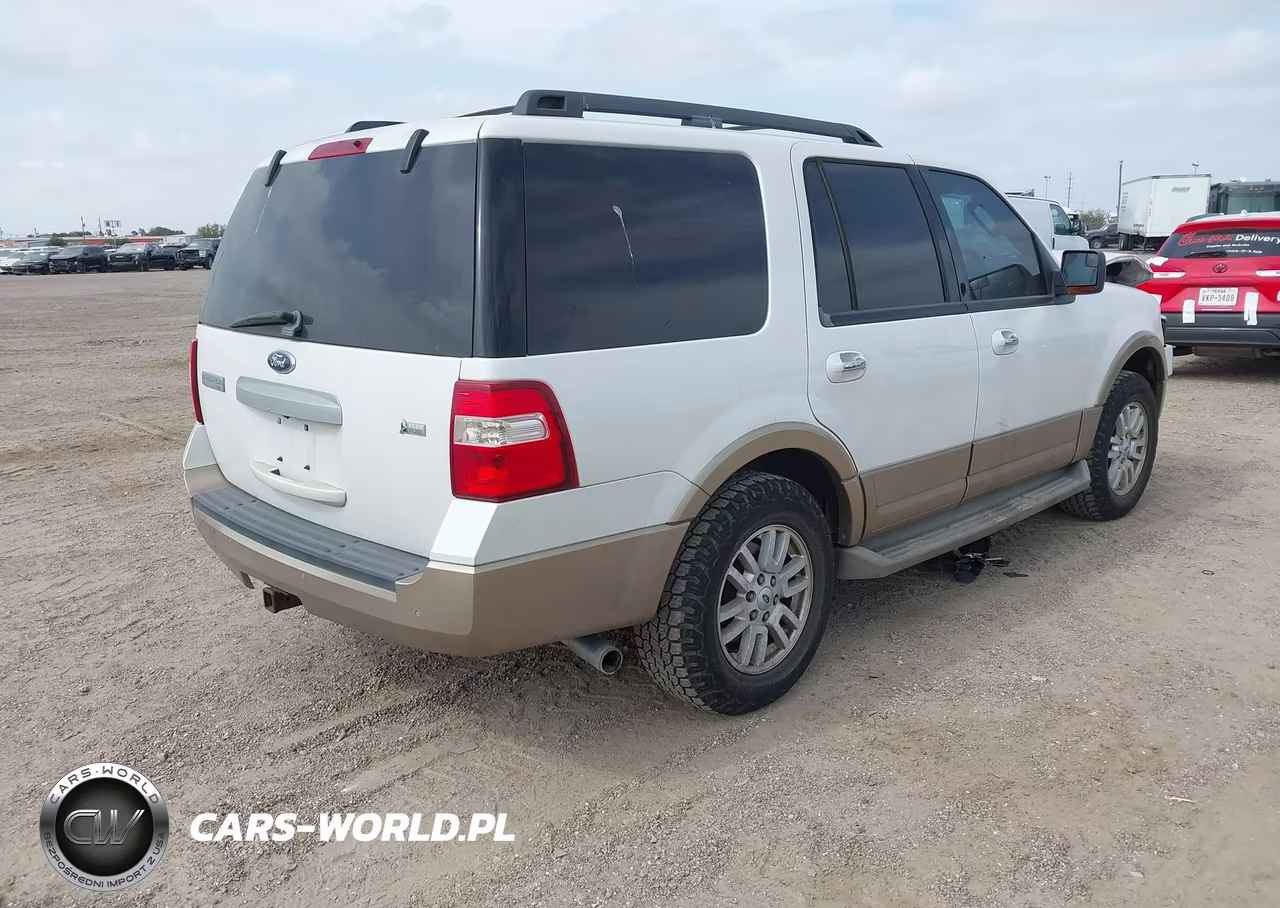 2013 Ford Expedition Xlt VIN:1FMJU1J57DEF24887 - 4
