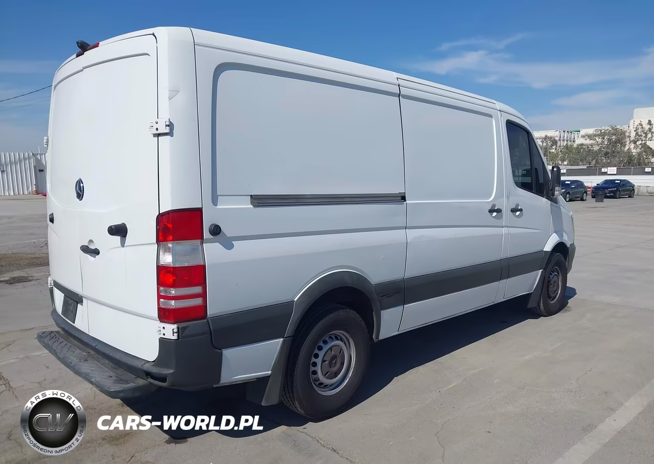 2016 Mercedes-Benz Sprinter 2500 Normal Roof VIN:WD3PE7DD3GP301783 - 4