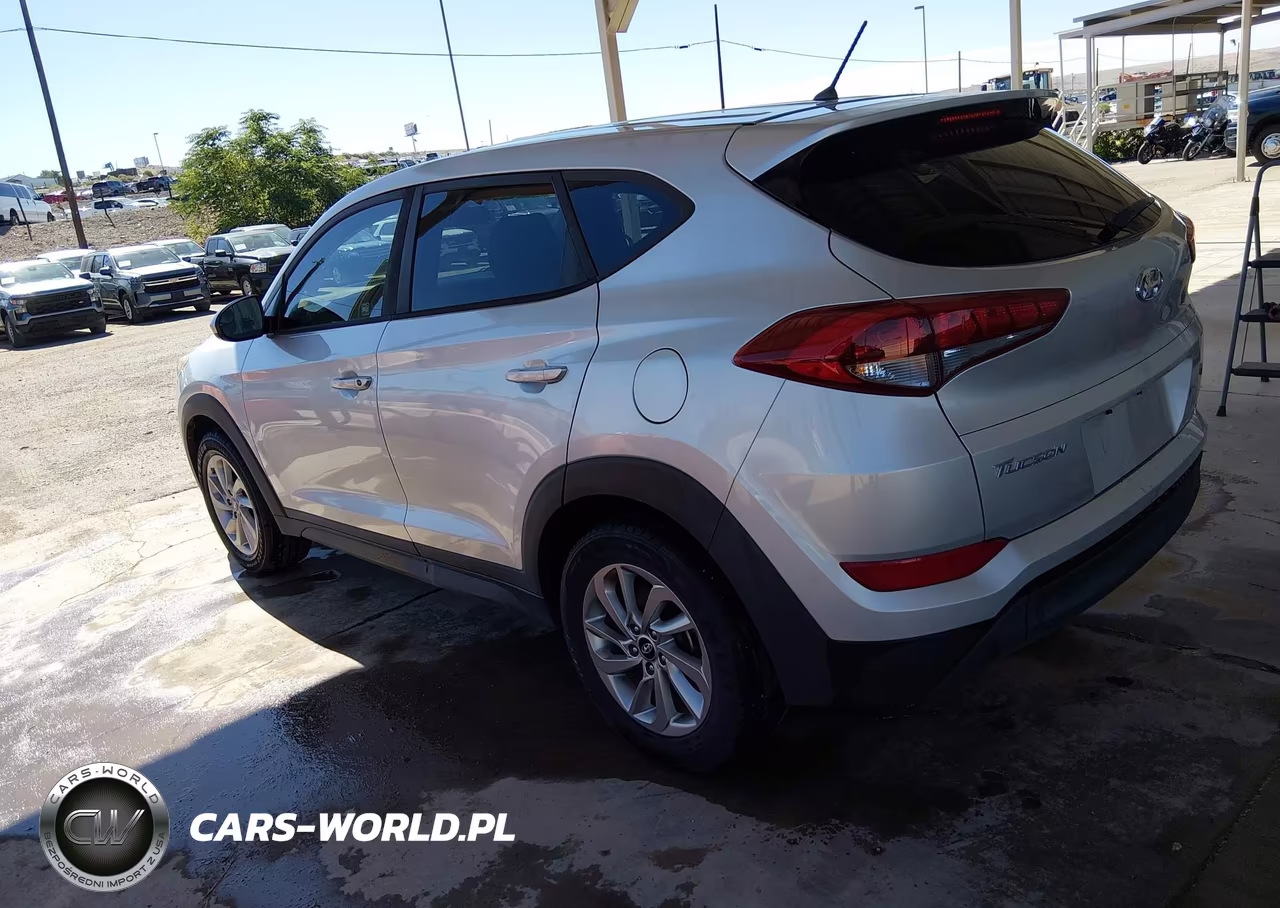 2018 Hyundai Tucson Se VIN:KM8J23A45JU670702 - 3