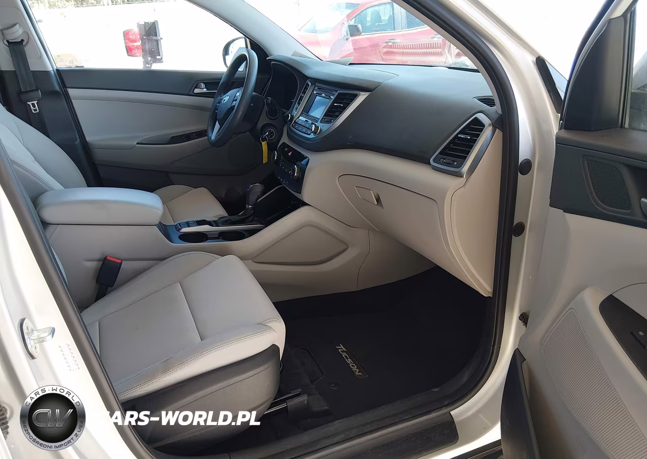2018 Hyundai Tucson Se VIN:KM8J23A45JU670702 - 5