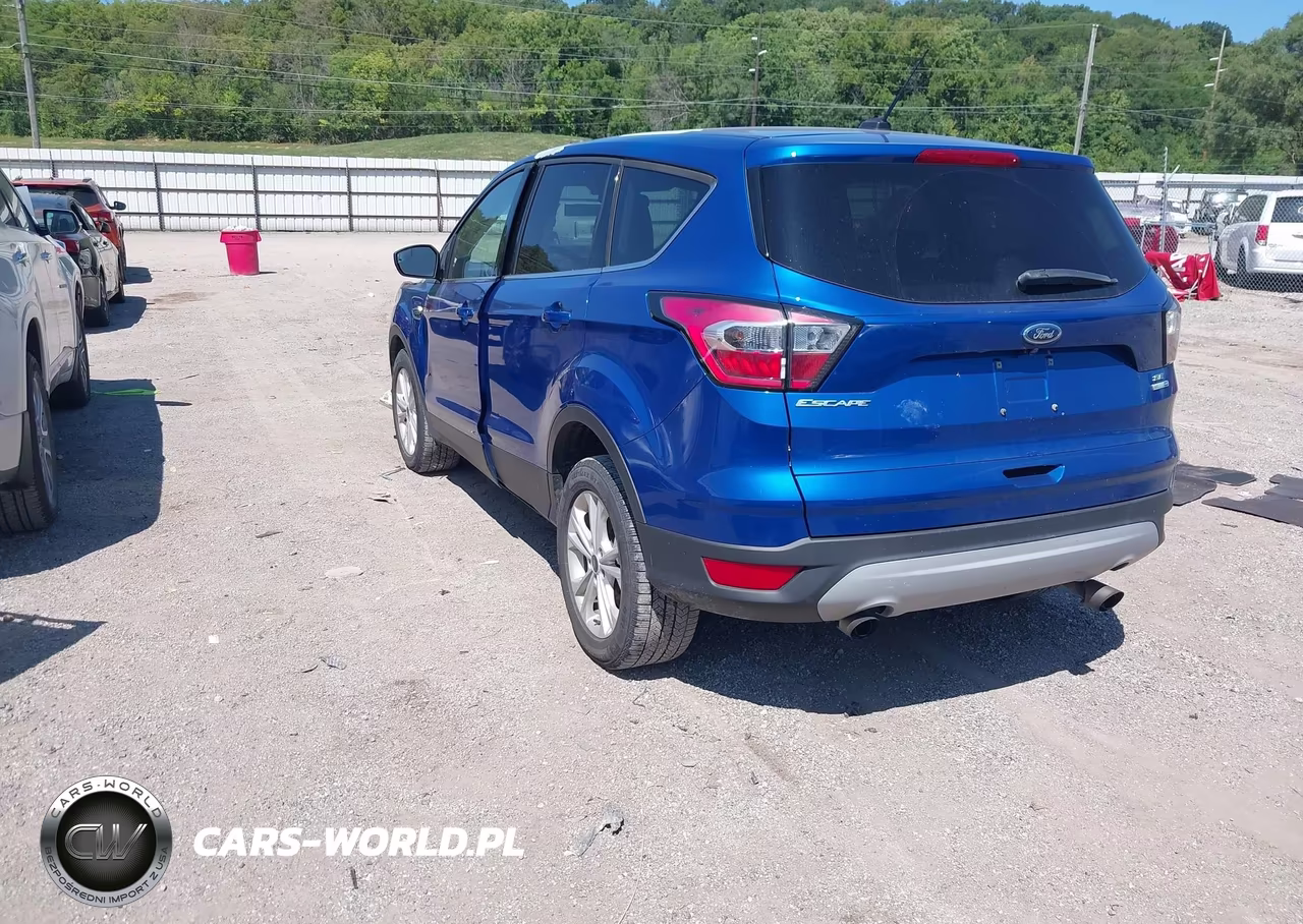 2017 Ford Escape Se VIN:1FMCU9GD8HUC20789 - 3