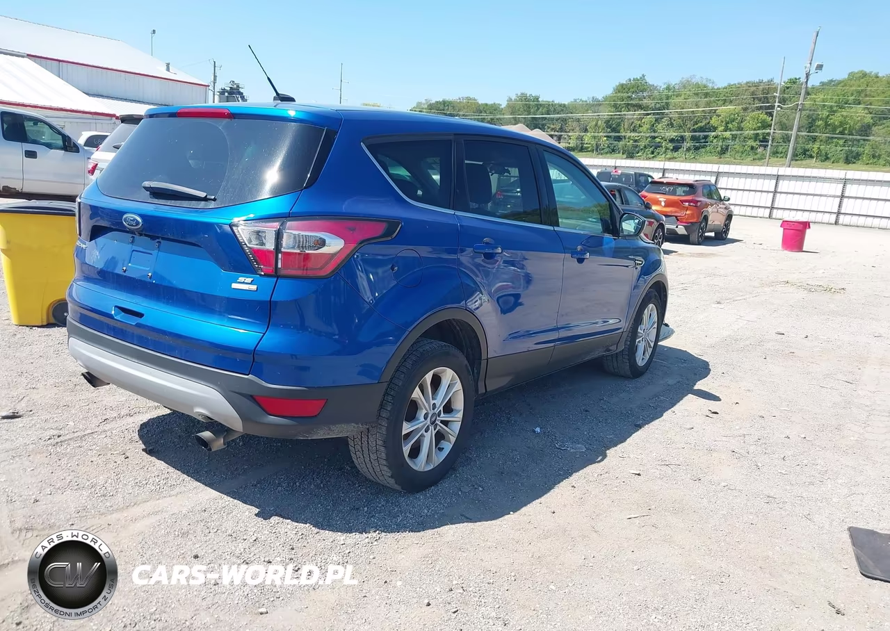 2017 Ford Escape Se VIN:1FMCU9GD8HUC20789 - 4
