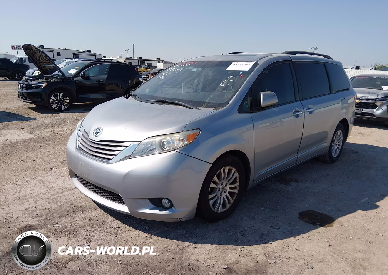 2017 Toyota Sienna Xle 8 Passenger VIN:5TDYZ3DC4HS889991 - 2