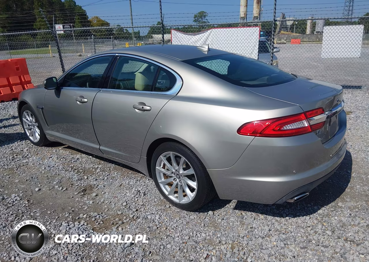 2013 Jaguar Xf I4 T VIN:SAJWA0ES4DPS99380 - 3