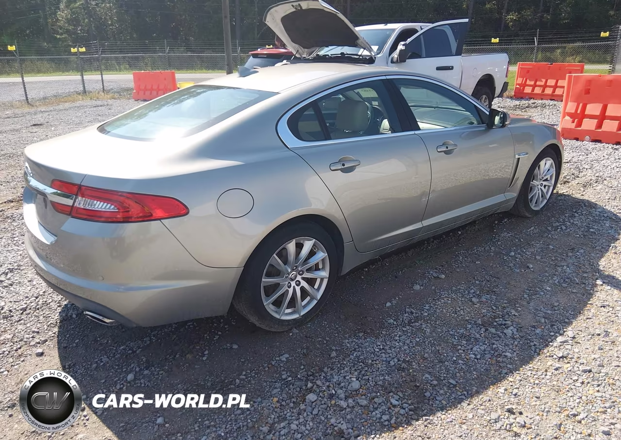 2013 Jaguar Xf I4 T VIN:SAJWA0ES4DPS99380 - 4