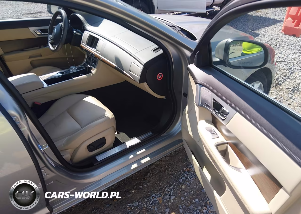 2013 Jaguar Xf I4 T VIN:SAJWA0ES4DPS99380 - 5