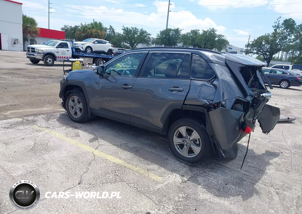 2025 Toyota Rav4 Xle VIN:2T3W1RFV3SC364623 - 3