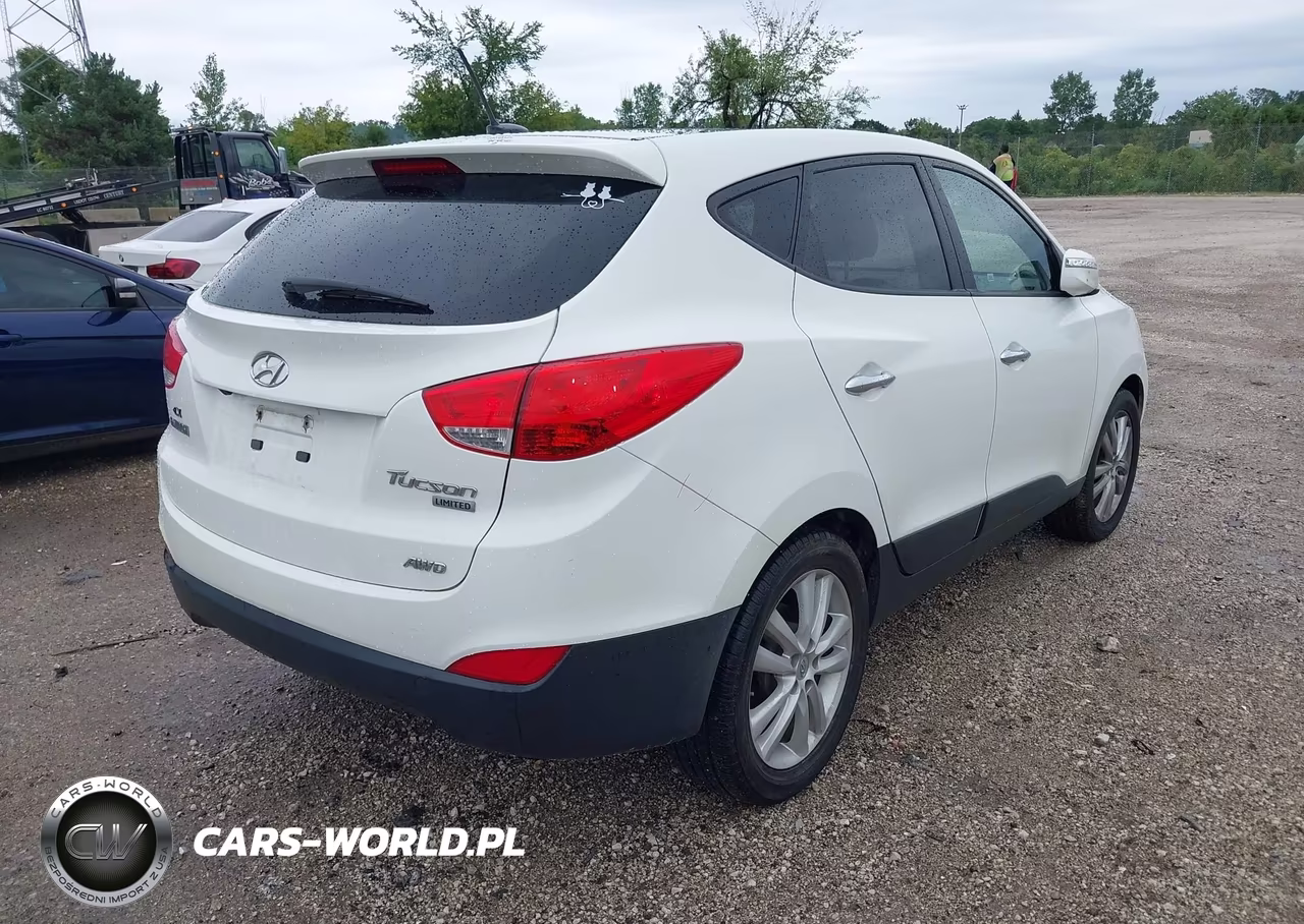 2011 Hyundai Tucson Limited VIN:KM8JUCAC4BU170923 - 4