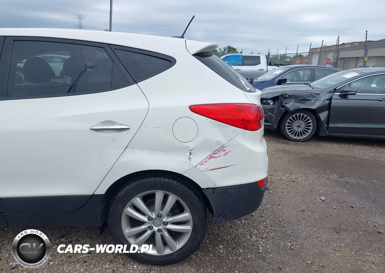 2011 Hyundai Tucson Limited VIN:KM8JUCAC4BU170923 - 6