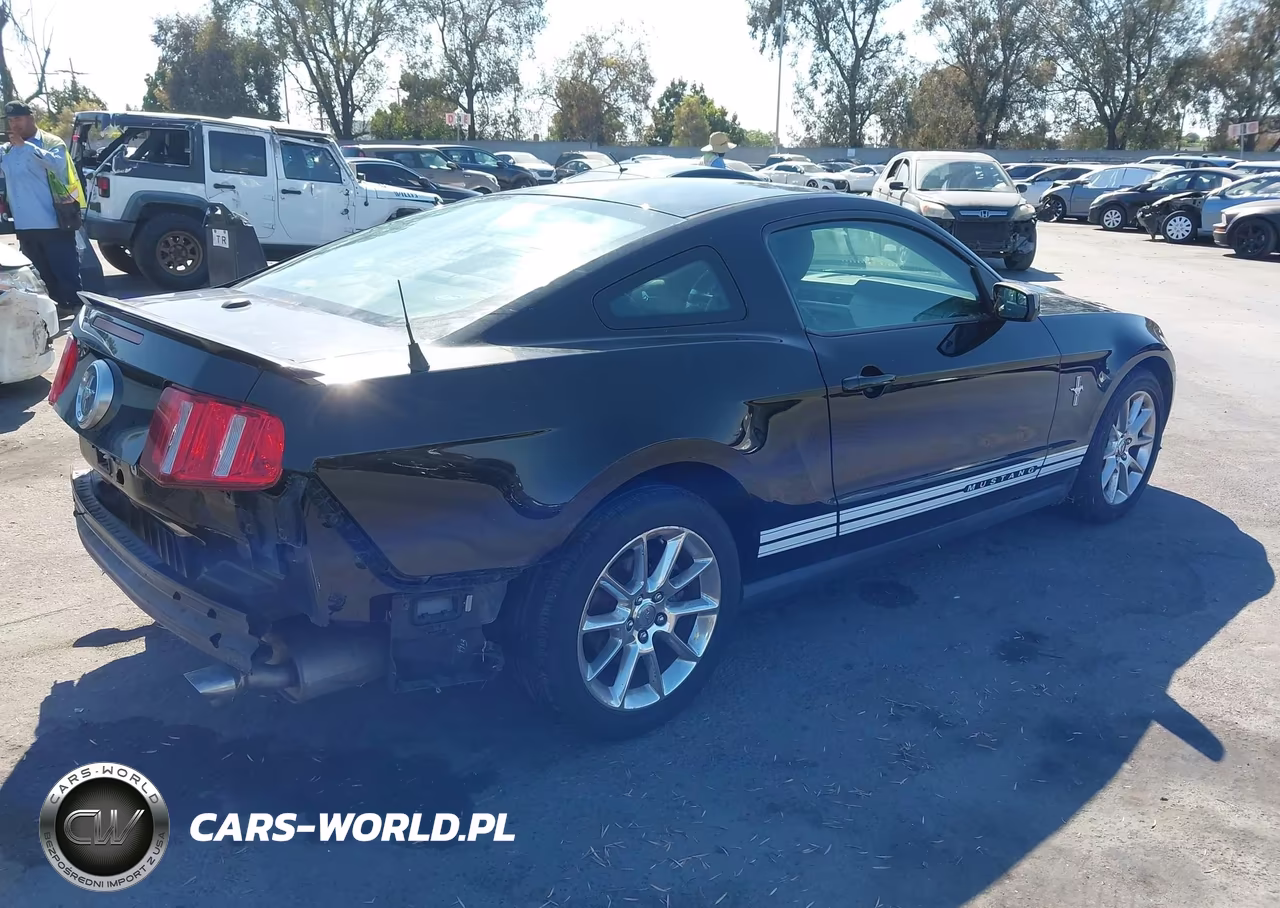 2011 Ford Mustang V6 Premium VIN:1ZVBP8AM5B5105236 - 4