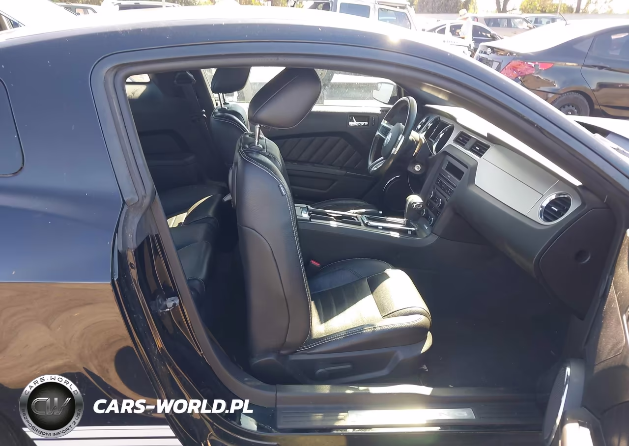 2011 Ford Mustang V6 Premium VIN:1ZVBP8AM5B5105236 - 5
