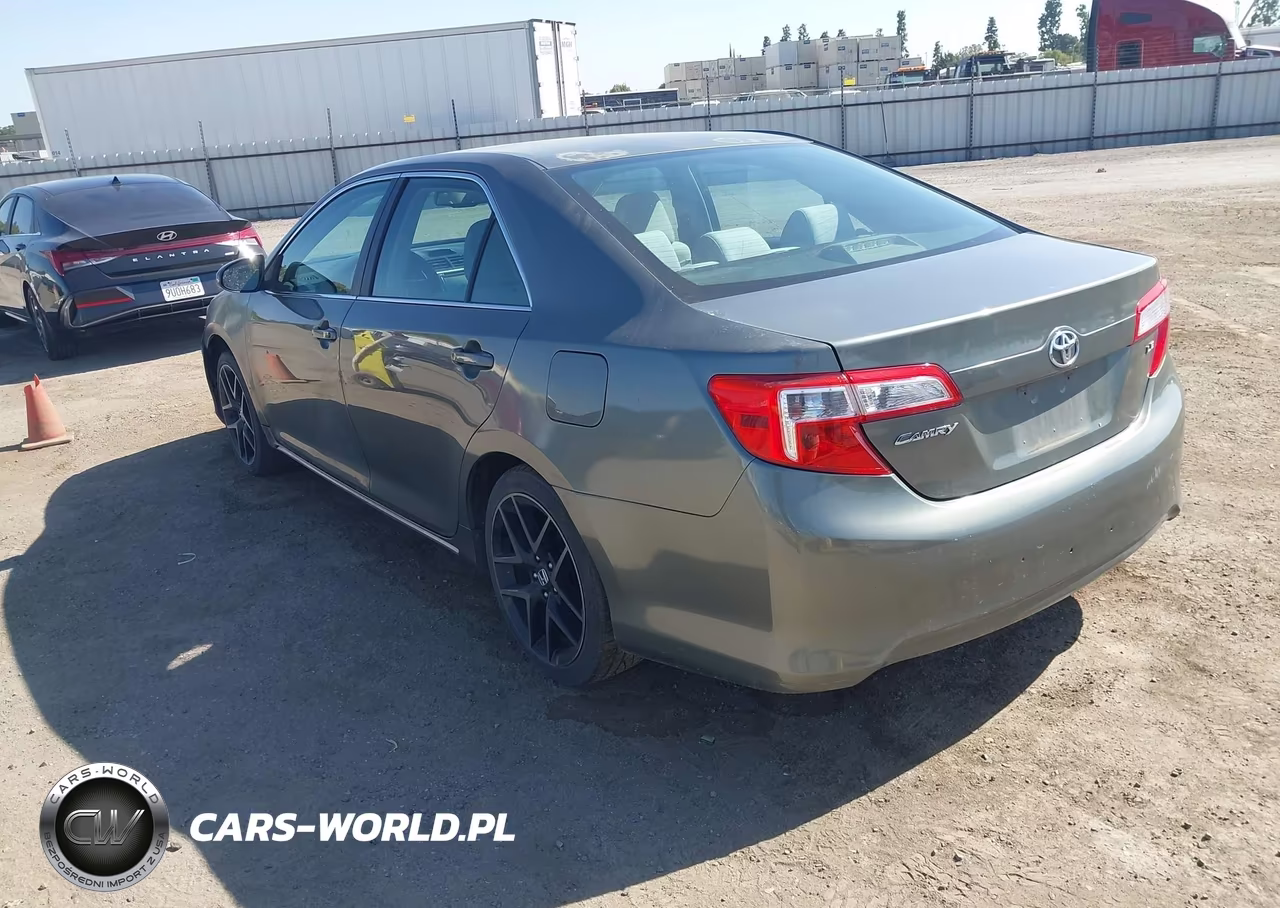 2012 Toyota Camry Le VIN:4T1BF1FK3CU562439 - 3