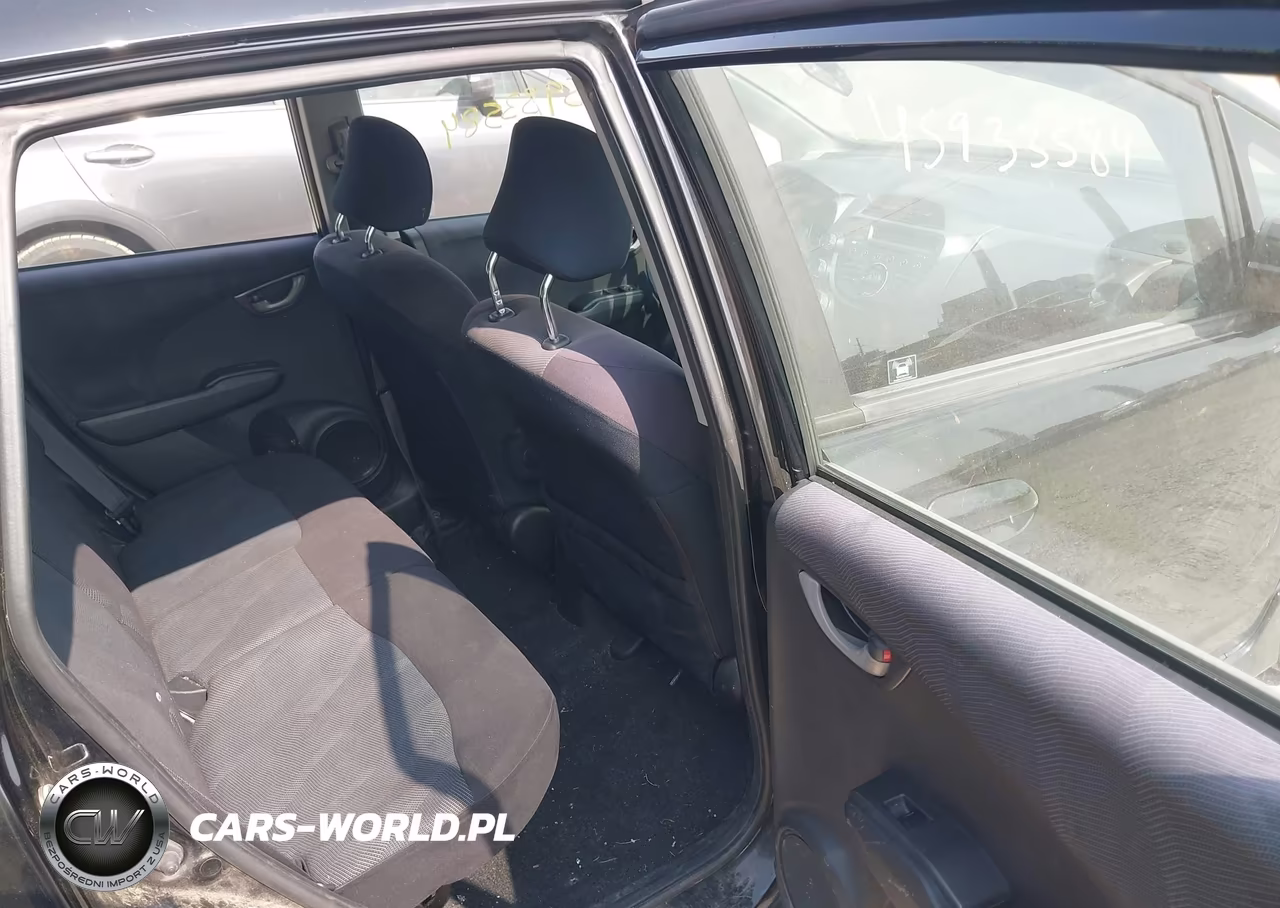 2011 Honda Fit Sport VIN:JHMGE8H58BC000634 - 8