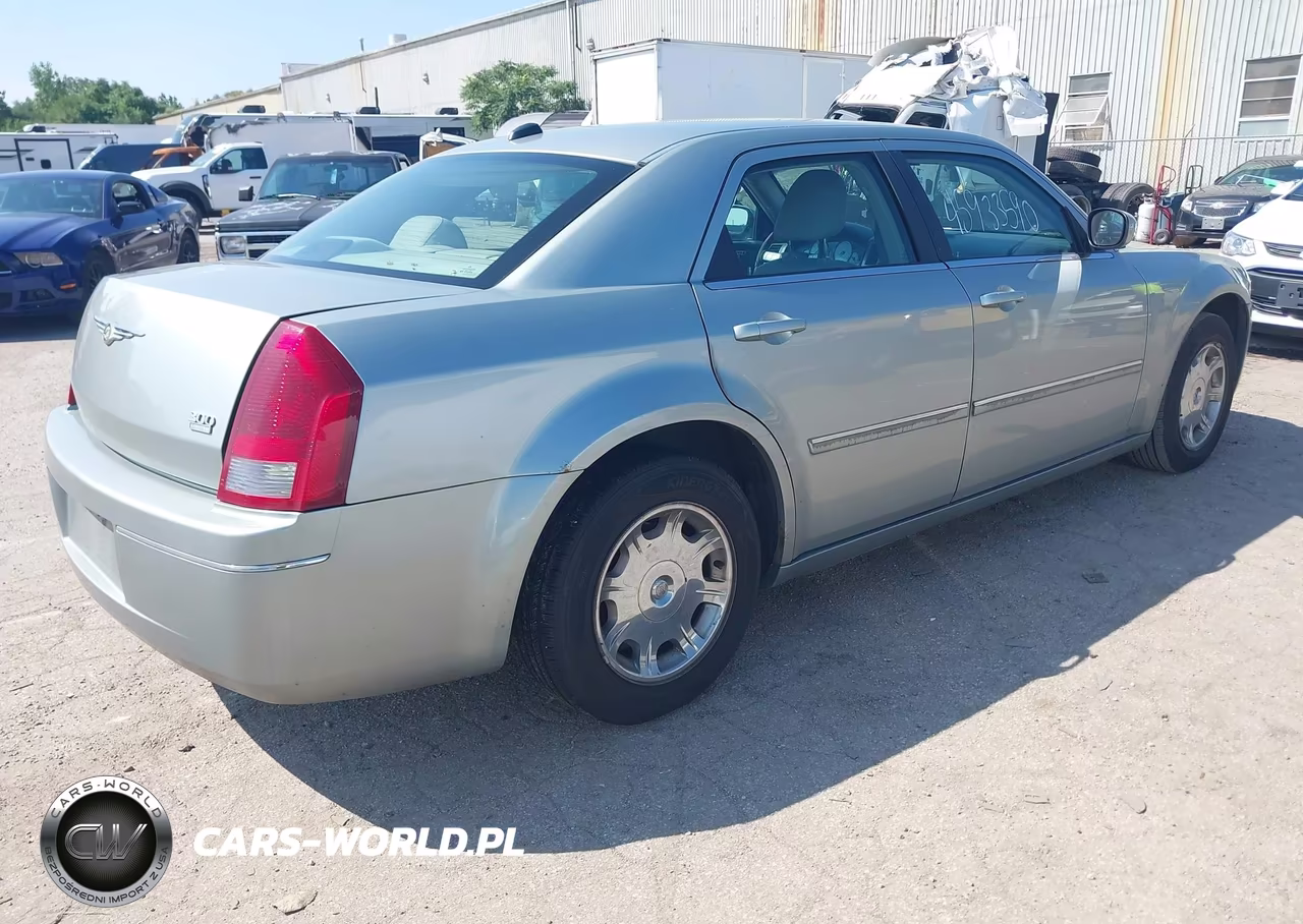 2006 Chrysler 300 Touring VIN:2C3KA53G76H150322 - 4