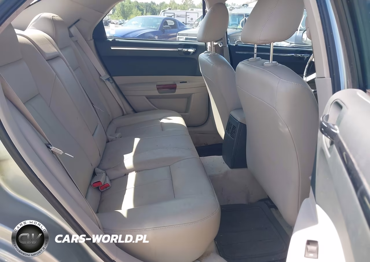 2006 Chrysler 300 Touring VIN:2C3KA53G76H150322 - 8