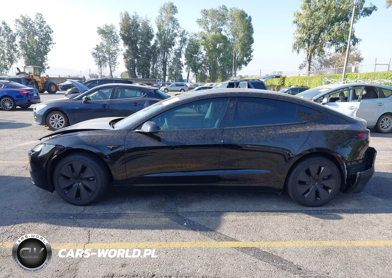 2025 Tesla Model 3 Long Range Rear-Wheel Drive-Standard Rear-Wheel Drive VIN:5YJ3E1EA3SF051888 - 18