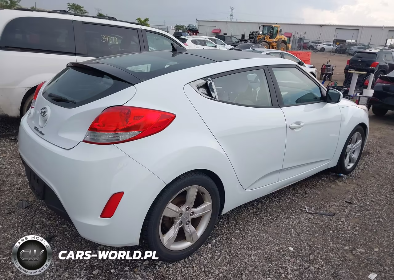 2012 Hyundai Veloster Base W-Gray VIN:KMHTC6AD9CU024993 - 4
