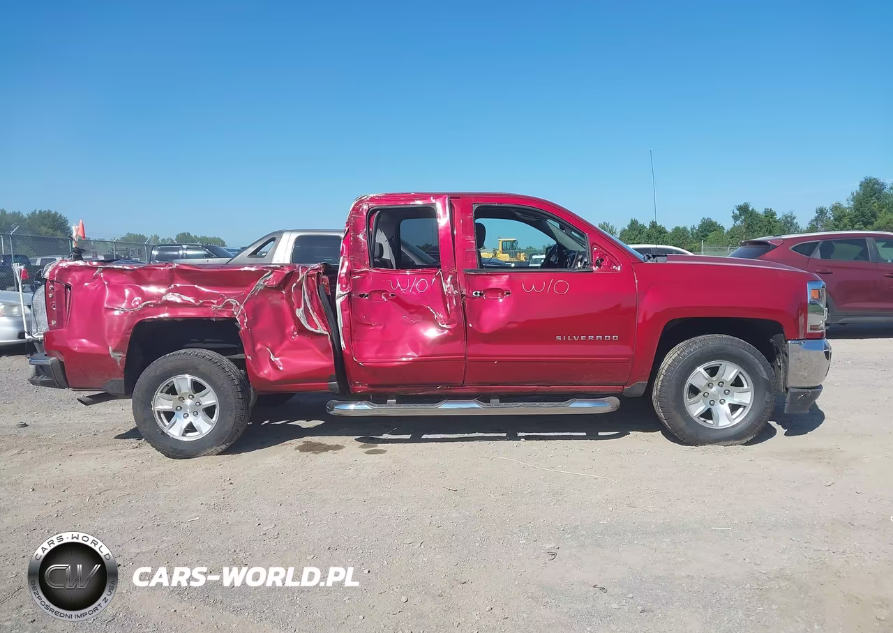2018 Chevrolet Silverado 1500 1Lt VIN:2GCVKREC2J1111677 - 14
