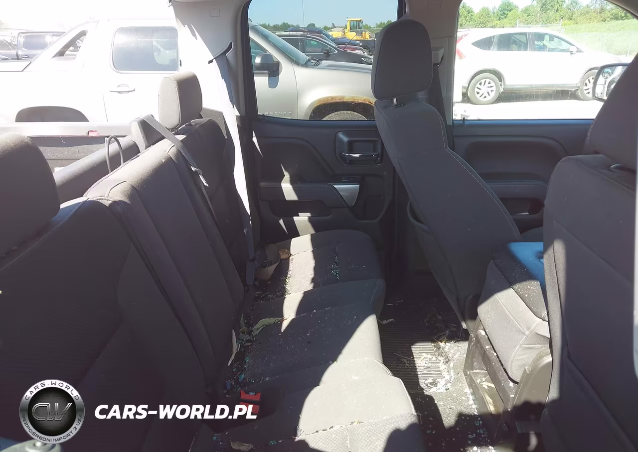 2018 Chevrolet Silverado 1500 1Lt VIN:2GCVKREC2J1111677 - 8