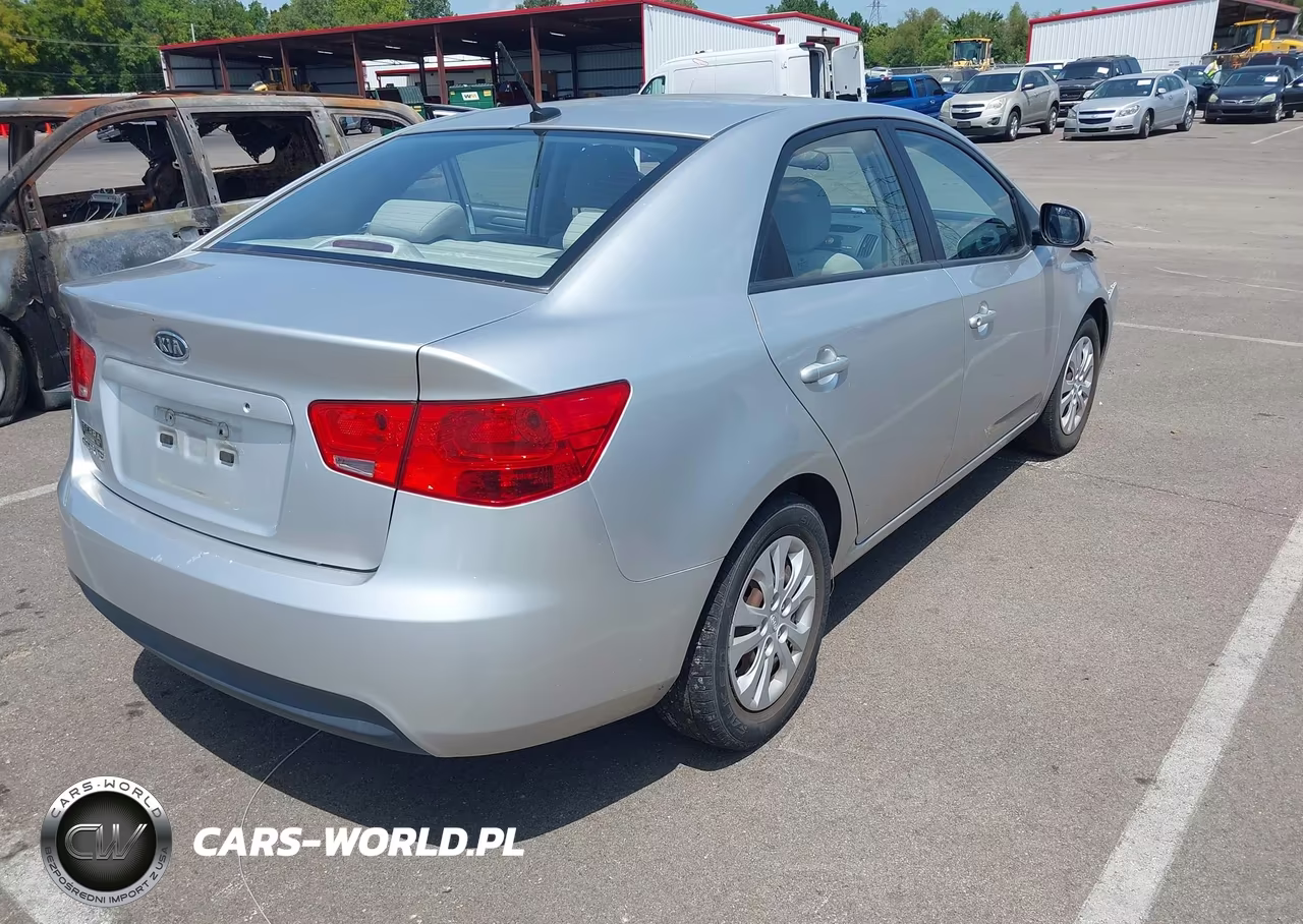 2010 Kia Forte Lx VIN:KNAFT4A24A5107532 - 4