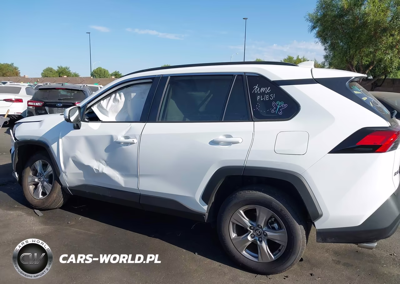 2025 Toyota Rav4 Xle VIN:2T3W1RFV7SW427737 - 14