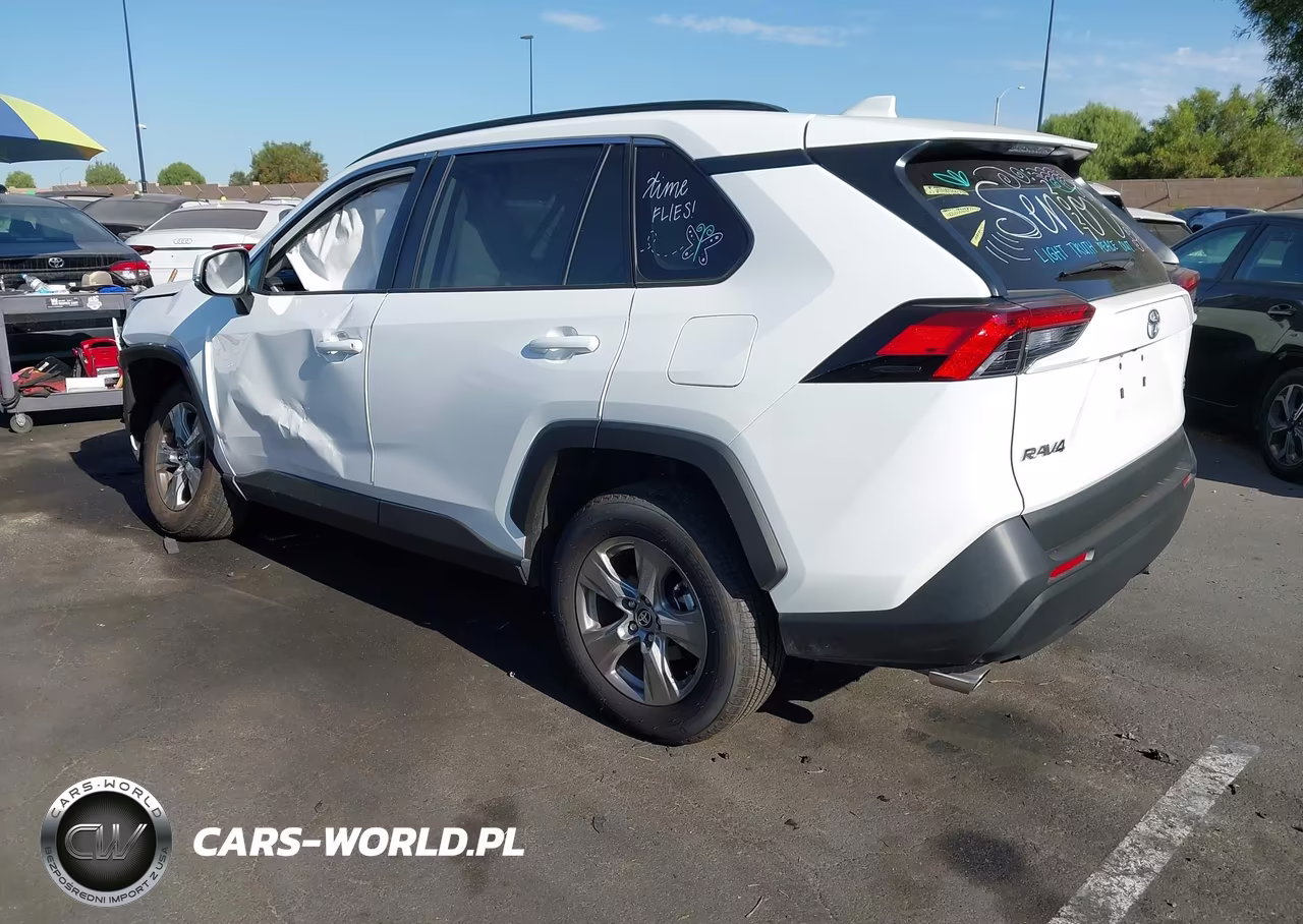 2025 Toyota Rav4 Xle VIN:2T3W1RFV7SW427737 - 3