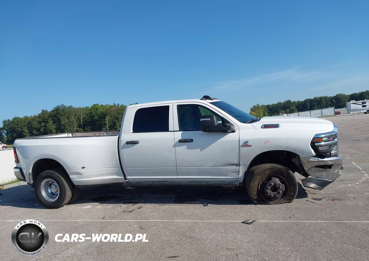 2026 Ram 3500 Tradesman 4X4 8' Box VIN:3C63RRGL8TG211705 - 13