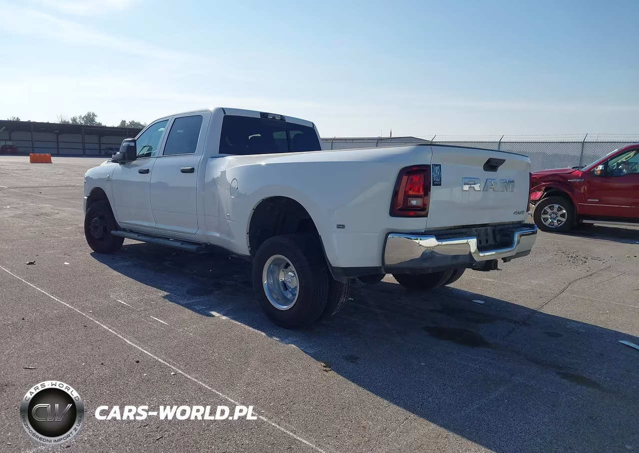 2026 Ram 3500 Tradesman 4X4 8' Box VIN:3C63RRGL8TG211705 - 3