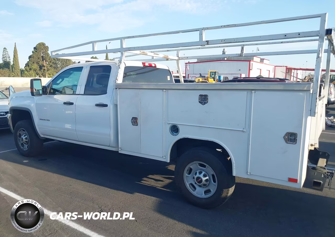 2018 GMC Sierra 2500Hd VIN:1GD21REG2JZ311924 - 3