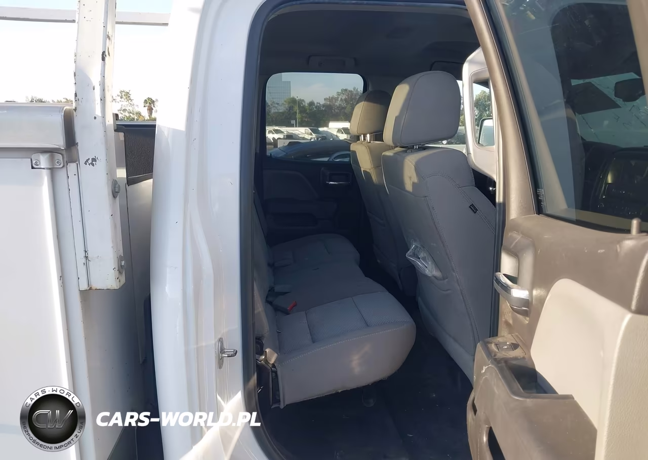 2018 GMC Sierra 2500Hd VIN:1GD21REG2JZ311924 - 8