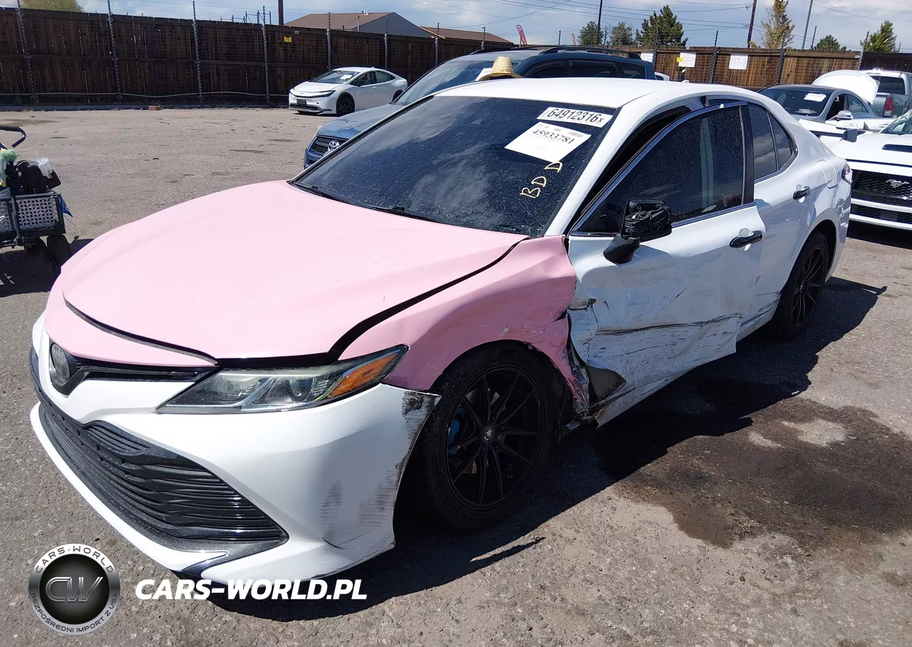 2019 Toyota Camry Le VIN:4T1B11HK7KU239182 - 2