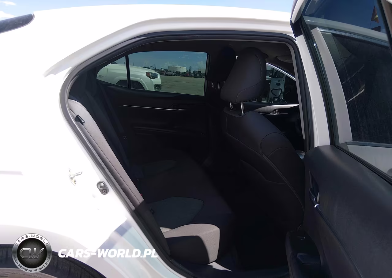 2019 Toyota Camry Le VIN:4T1B11HK7KU239182 - 8