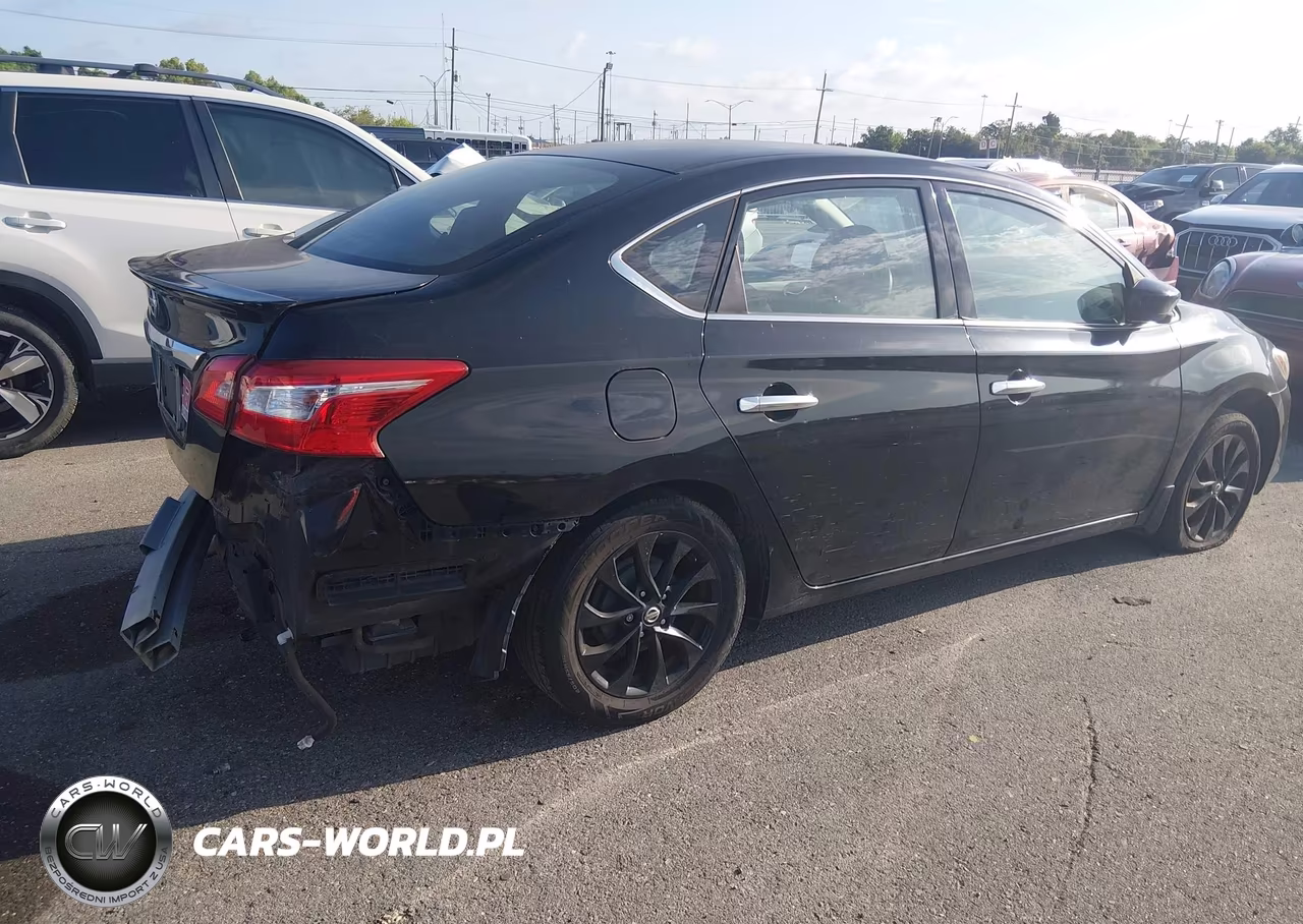 2018 Nissan Sentra S VIN:3N1AB7AP6JY233992 - 4