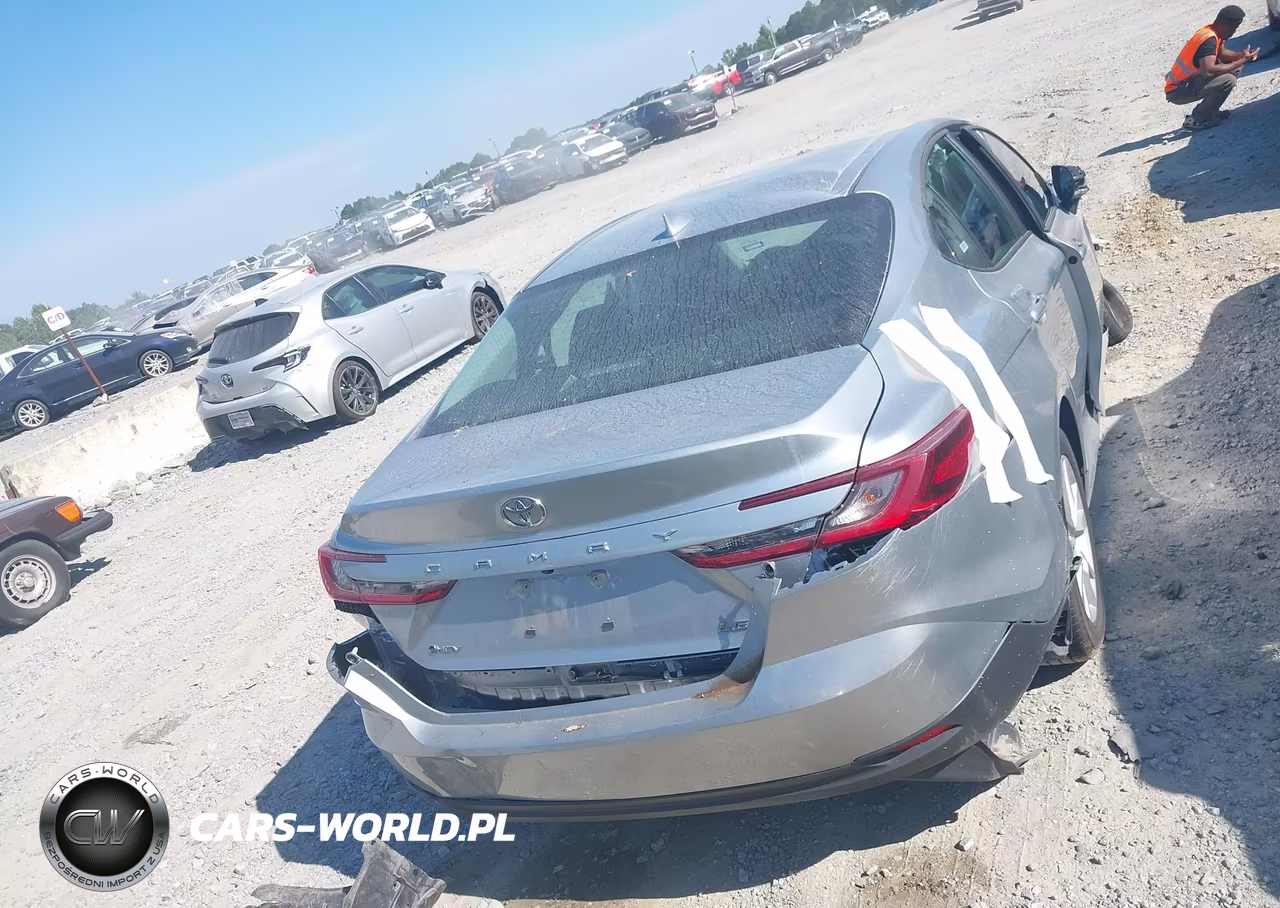 2026 Toyota Camry Le VIN:4T1DAACK4TU709704 - 16