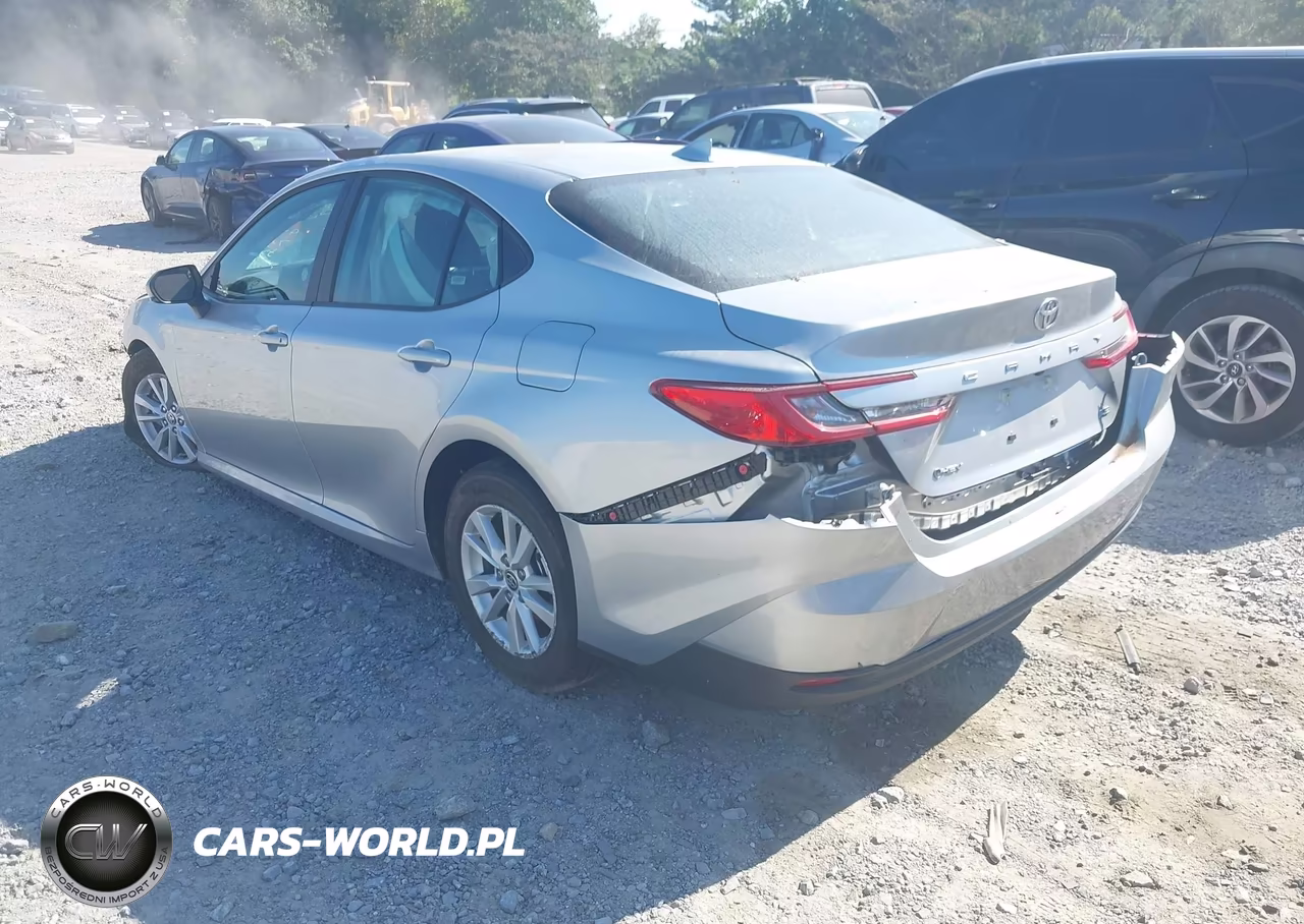 2026 Toyota Camry Le VIN:4T1DAACK4TU709704 - 3